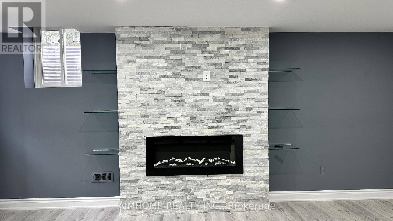 2169 Hillmount Drive, Oakville, Ontario  L6M 0H9 - Photo 3 - W13685268