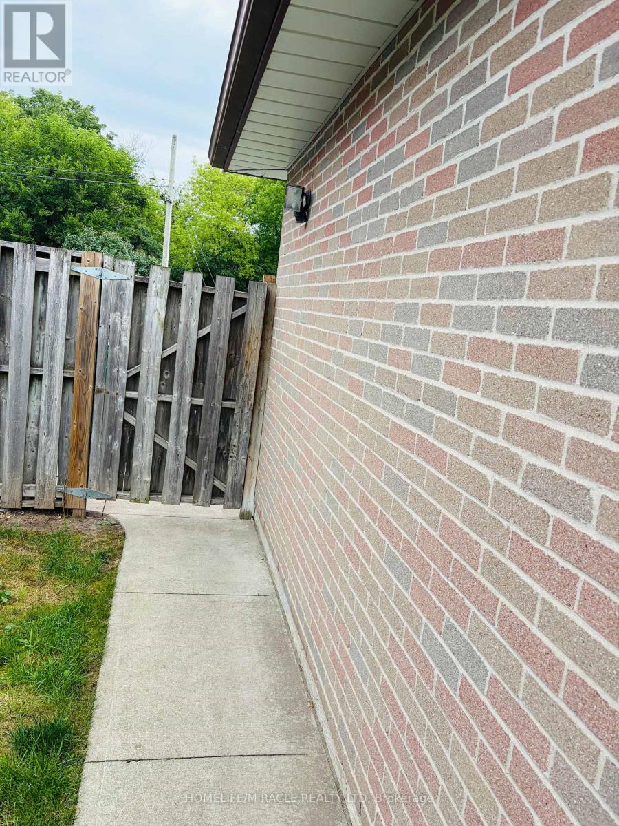 1129 Valentine Drive, Cambridge, Ontario  N3H 2N9 - Photo 18 - X13685230
