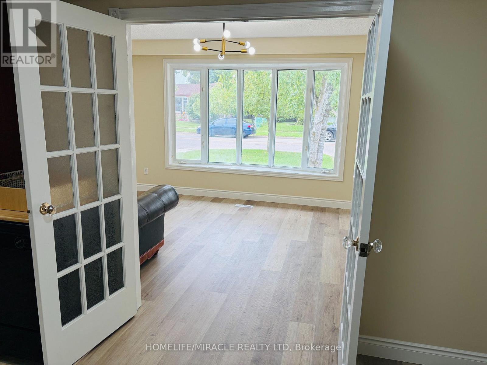 1129 Valentine Drive, Cambridge, Ontario  N3H 2N9 - Photo 6 - X13685230