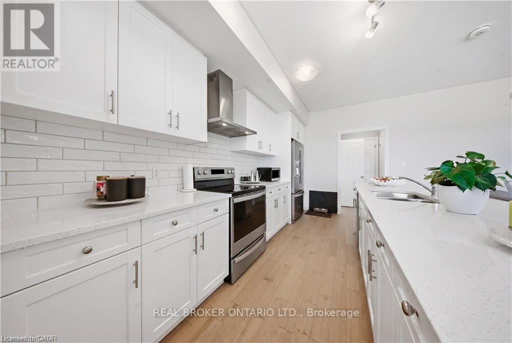 88 - 176 Wheat Lane, Kitchener, Ontario  N2R 1R7 - Photo 9 - X13685234