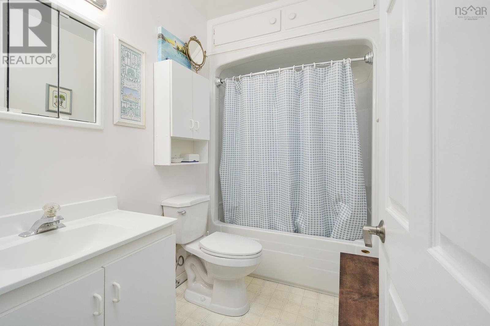 523 Chebucto Street, Baddeck, Nova Scotia  B0E 1B0 - Photo 21 - 202603269