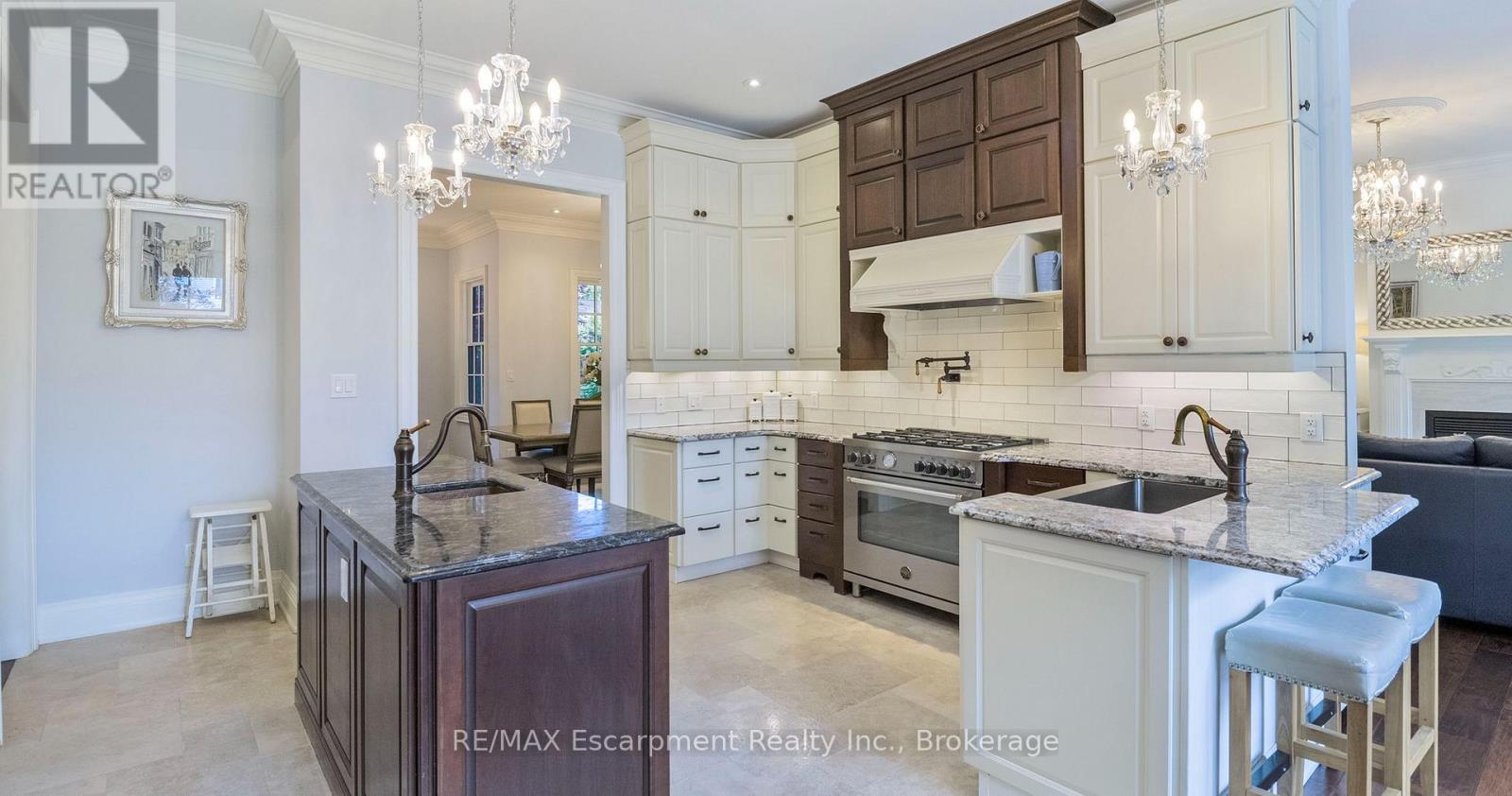 2073 Deramore Drive, Oakville, Ontario  L6J 2P7 - Photo 13 - W13634846