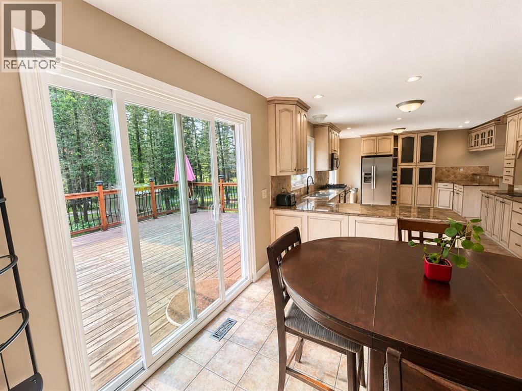 94 Redwood Meadows Drive, Rural Rocky View County, Alberta  T3Z 1A3 - Photo 12 - A2337790