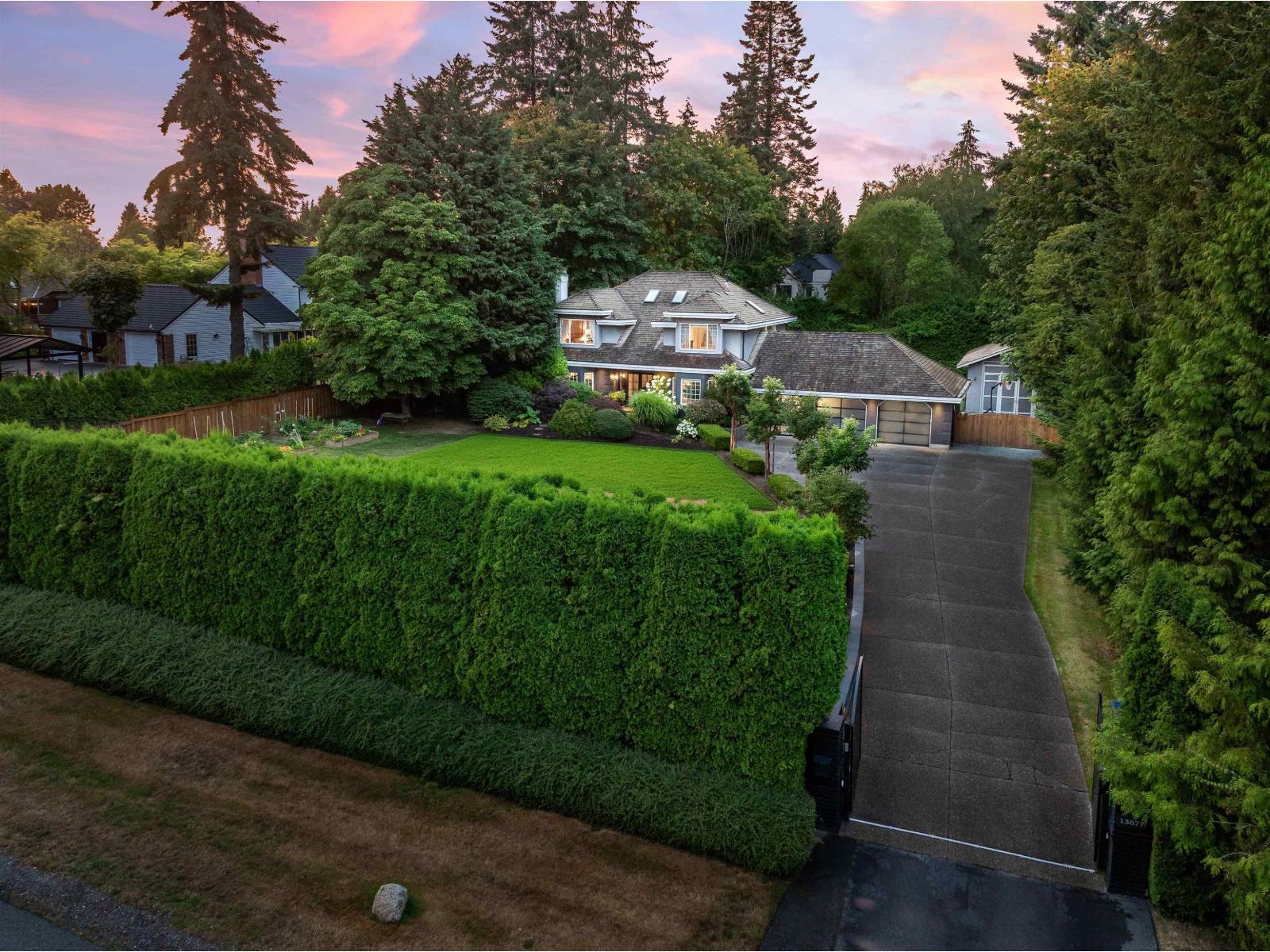13877 32 Avenue, Surrey, British Columbia  V4P 2B6 - Photo 1 - R3156615
