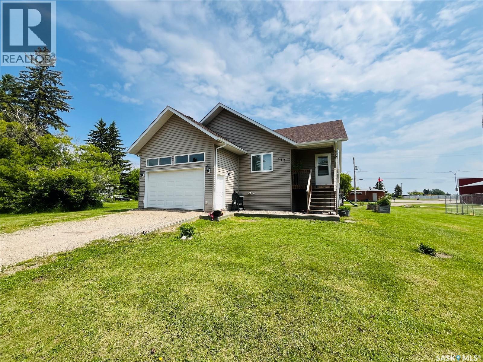 113 Robertson Street, Maryfield, Saskatchewan  S0G 3K0 - Photo 1 - SK045872