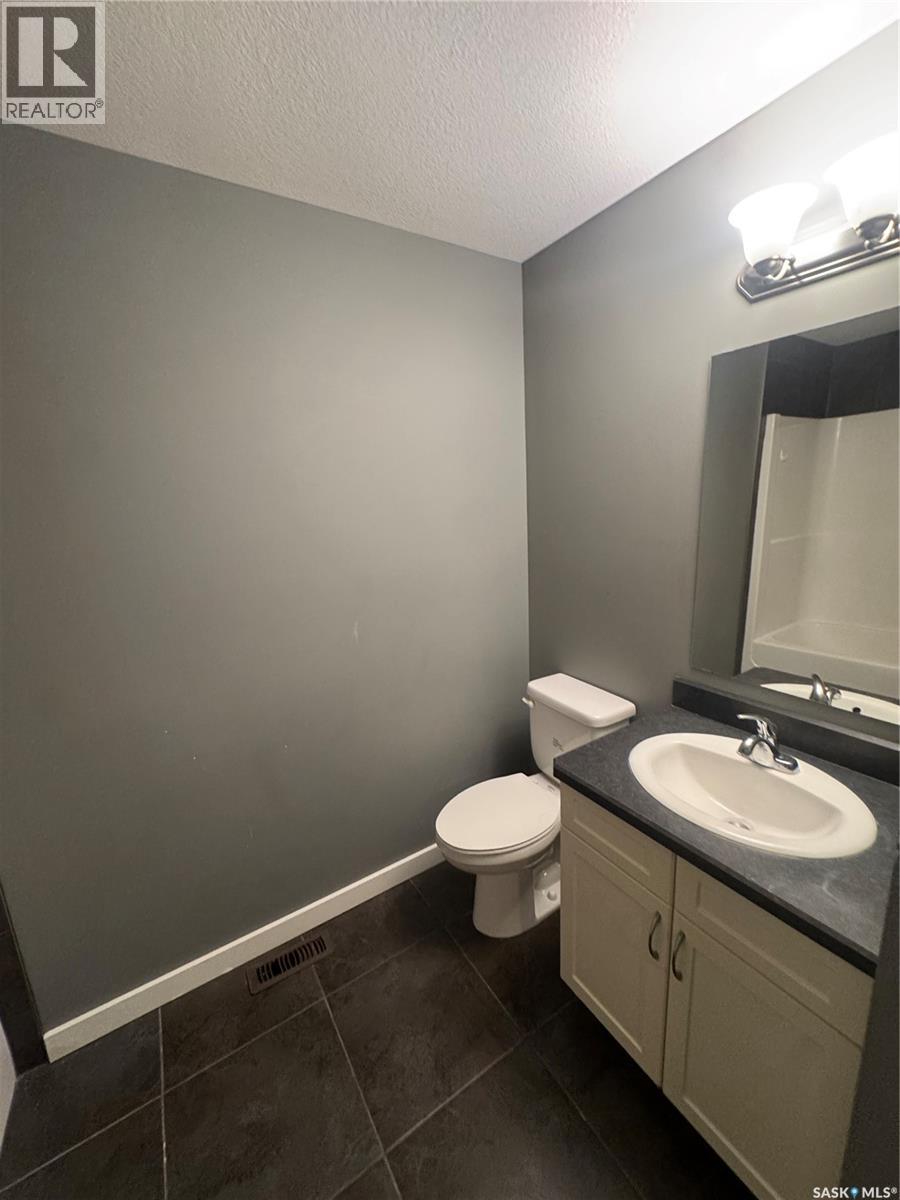 525 Alexandra Street, Weyburn, Saskatchewan  S4H 1R7 - Photo 13 - SK045822