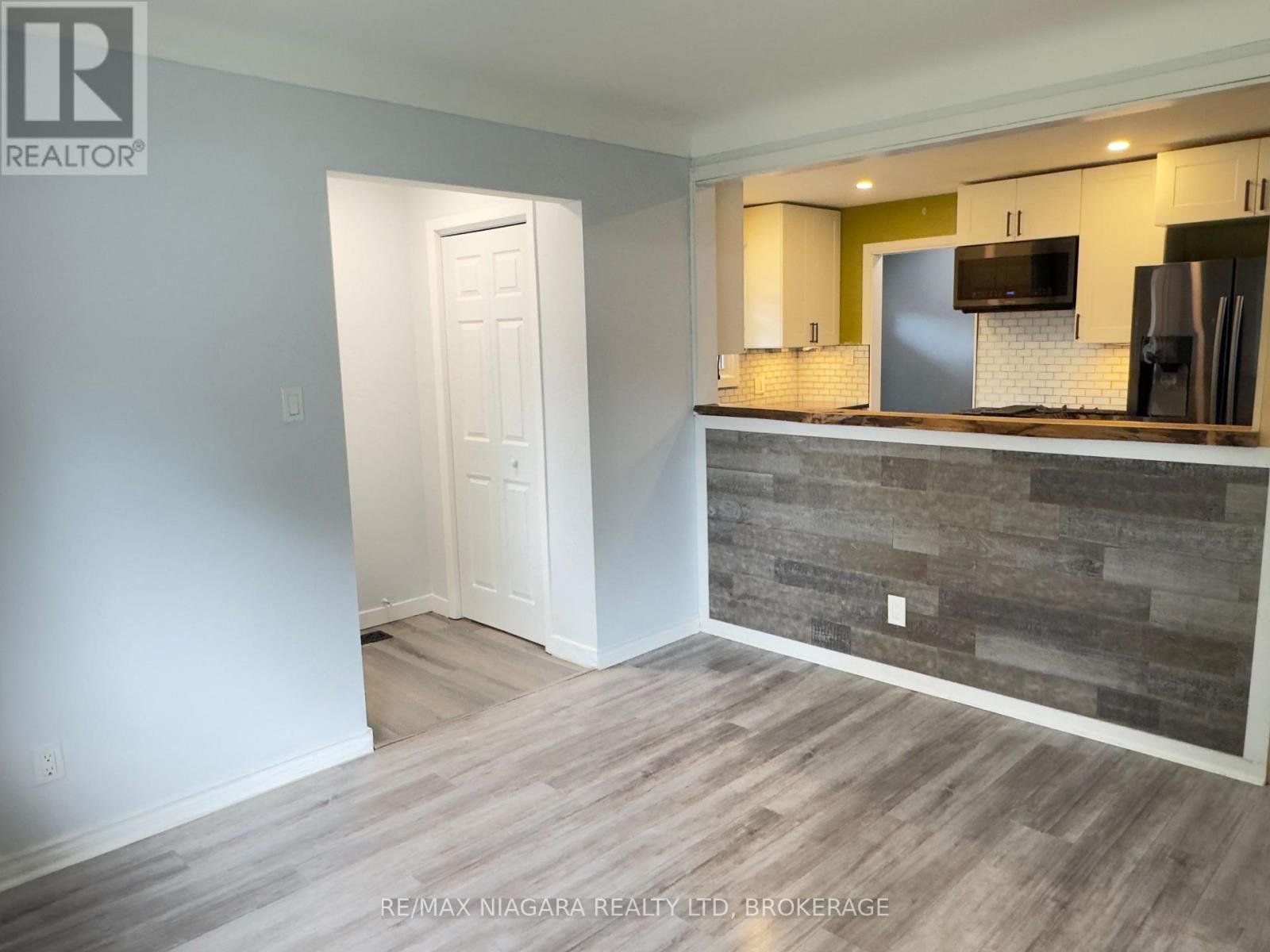 8 Lakehurst Drive, St. Catharines, Ontario L2N 4C2 - Photo 6 - X13586684