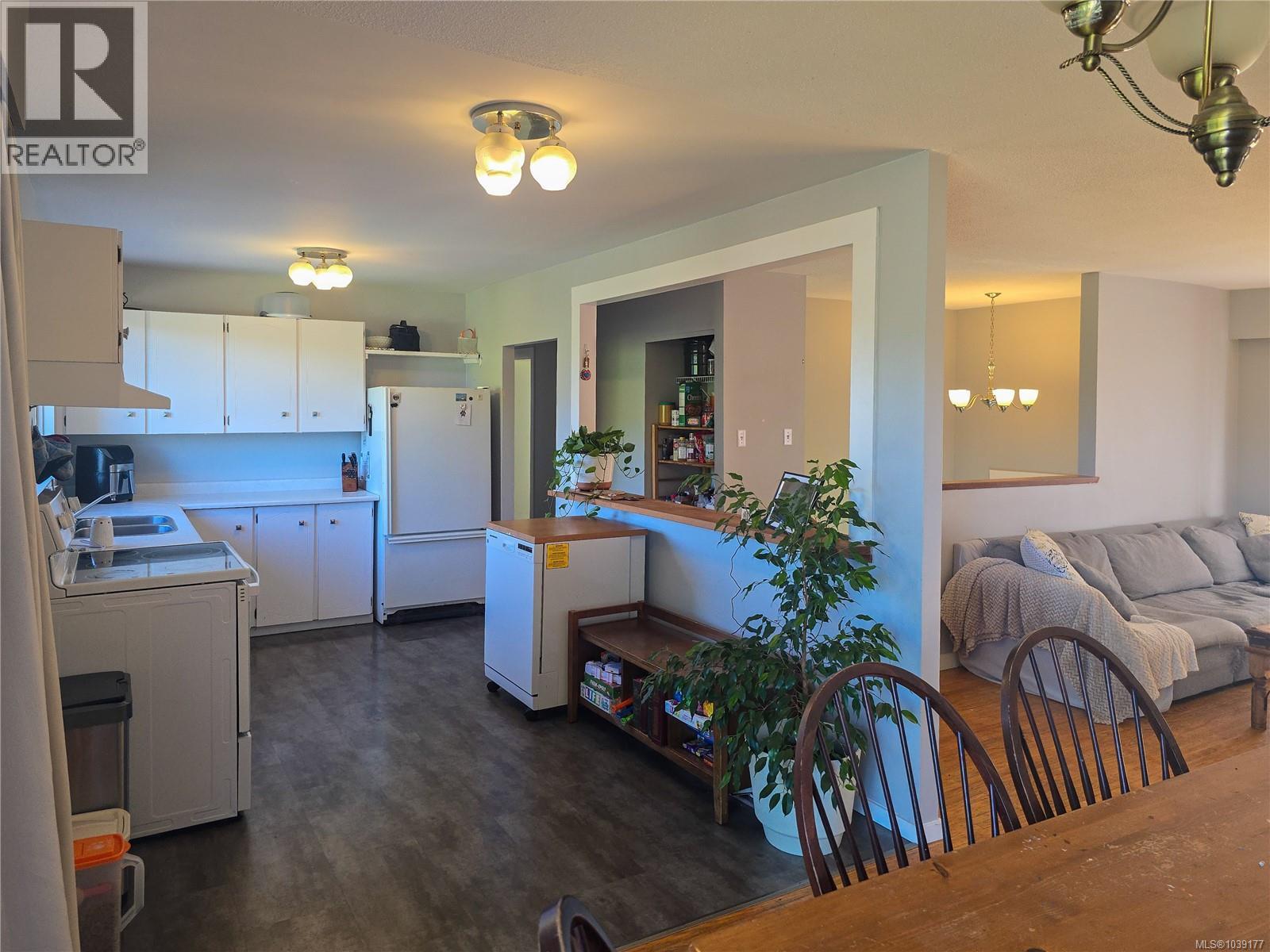 221 Spar St, Sayward, British Columbia  V0P 1R0 - Photo 19 - 1039177