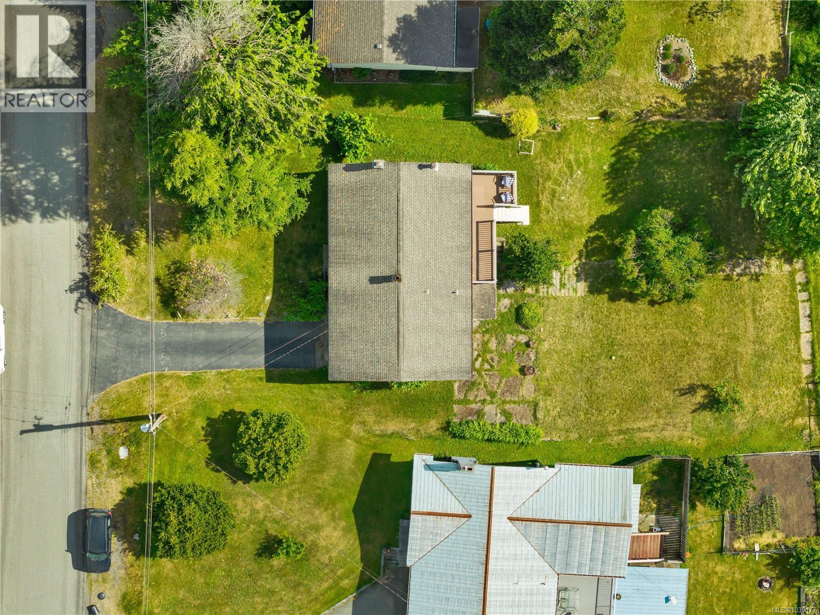 221 Spar St, Sayward, British Columbia  V0P 1R0 - Photo 15 - 1039177
