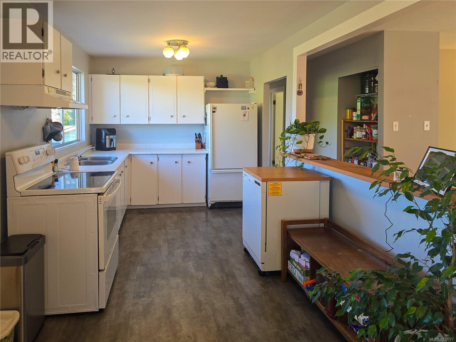 221 Spar St, Sayward, British Columbia  V0P 1R0 - Photo 23 - 1039177