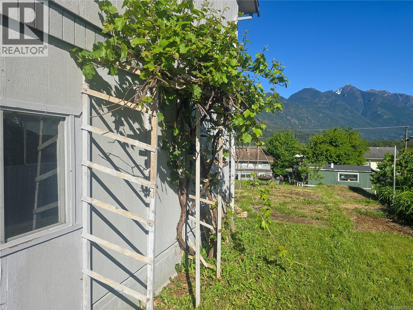 221 Spar St, Sayward, British Columbia  V0P 1R0 - Photo 64 - 1039177