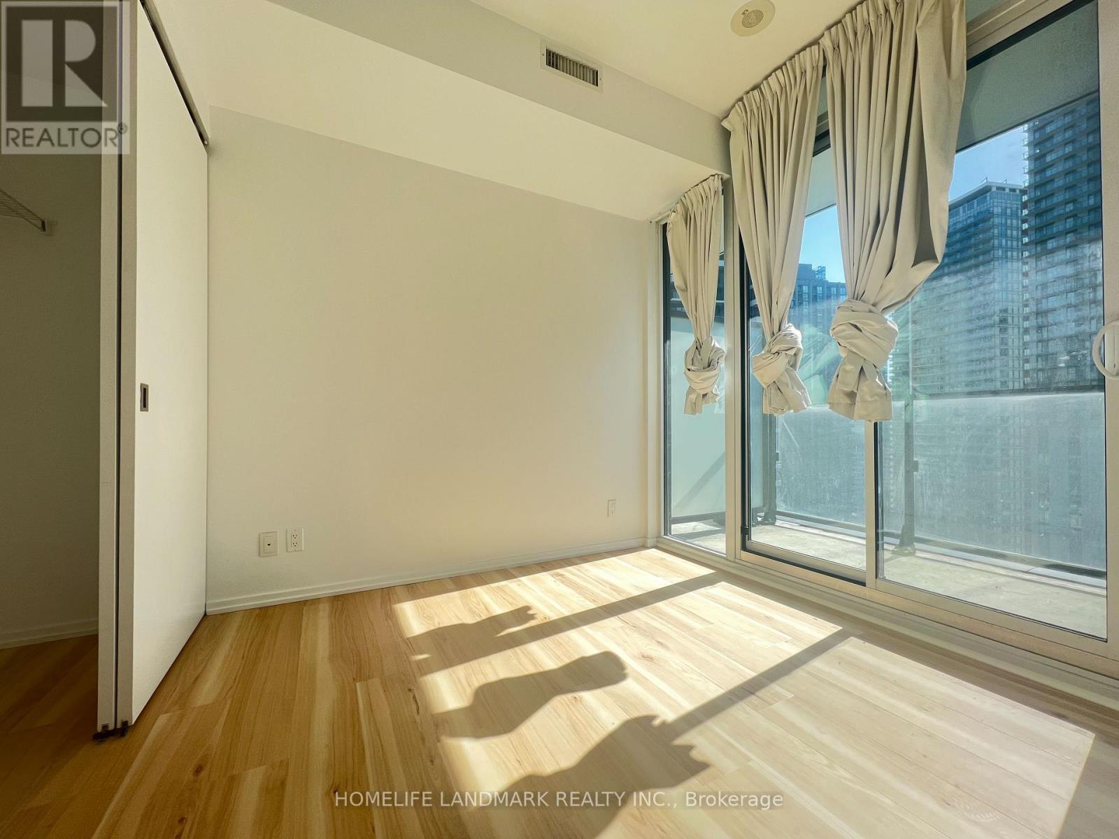 2301 - 125 Peter Street, Toronto, Ontario  M5V 2G9 - Photo 13 - C13685280