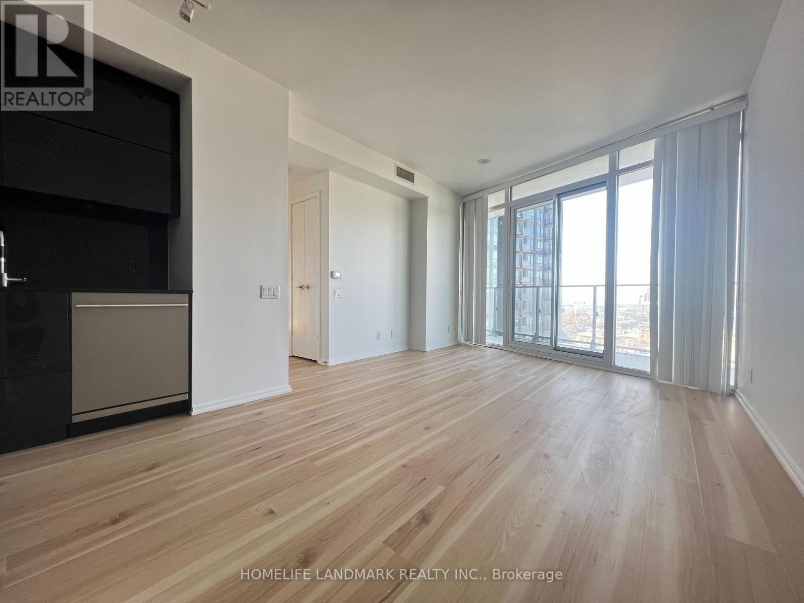 2301 - 125 Peter Street, Toronto, Ontario  M5V 2G9 - Photo 2 - C13685280