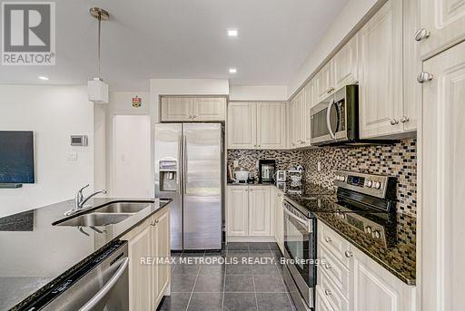 55 Formosa Avenue, Ajax, Ontario  L1Z 0N1 - Photo 11 - E13685336