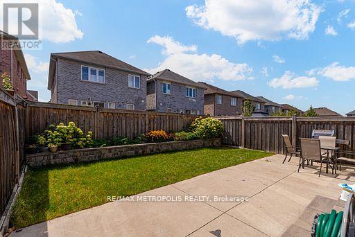 55 Formosa Avenue, Ajax, Ontario  L1Z 0N1 - Photo 19 - E13685336