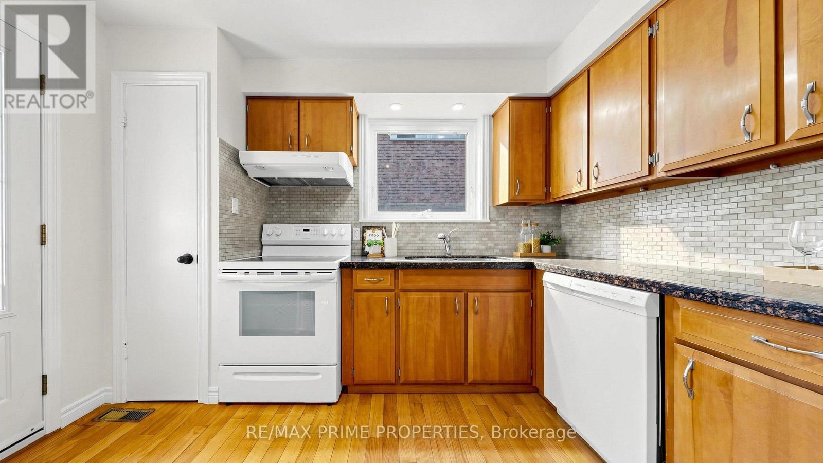 3 Leeswood Crescent E, Toronto, Ontario  M1S 2P4 - Photo 15 - E13685348