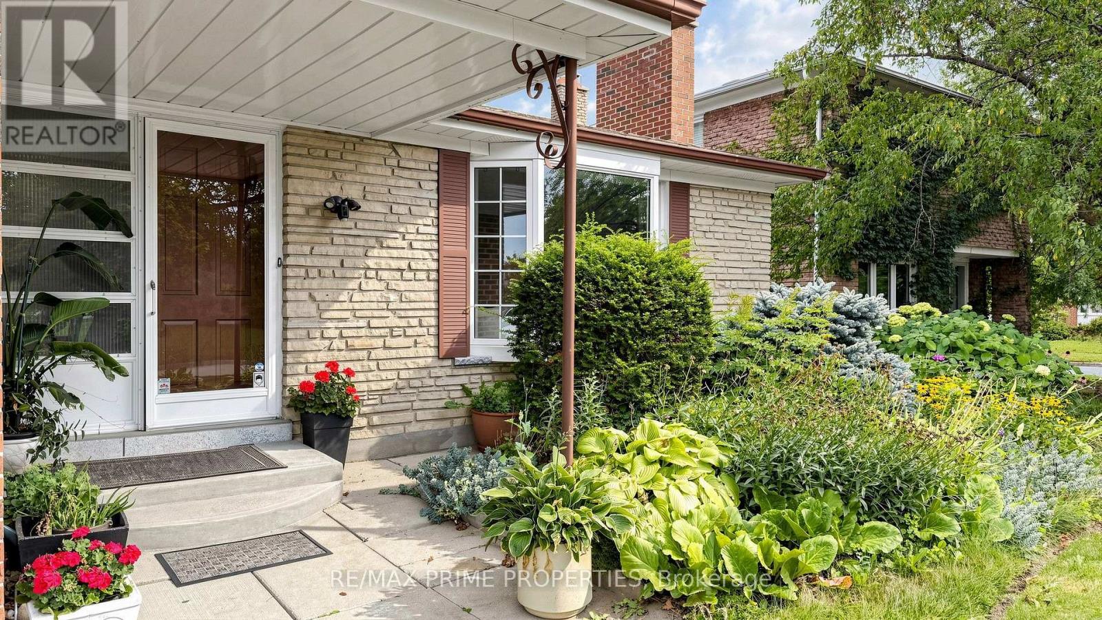 3 Leeswood Crescent E, Toronto, Ontario  M1S 2P4 - Photo 3 - E13685348