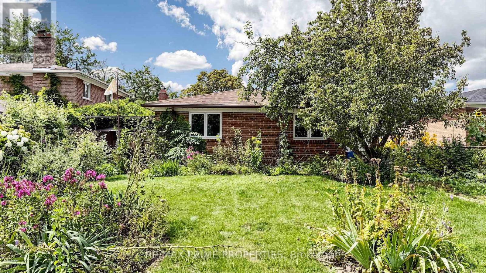 3 Leeswood Crescent E, Toronto, Ontario  M1S 2P4 - Photo 45 - E13685348