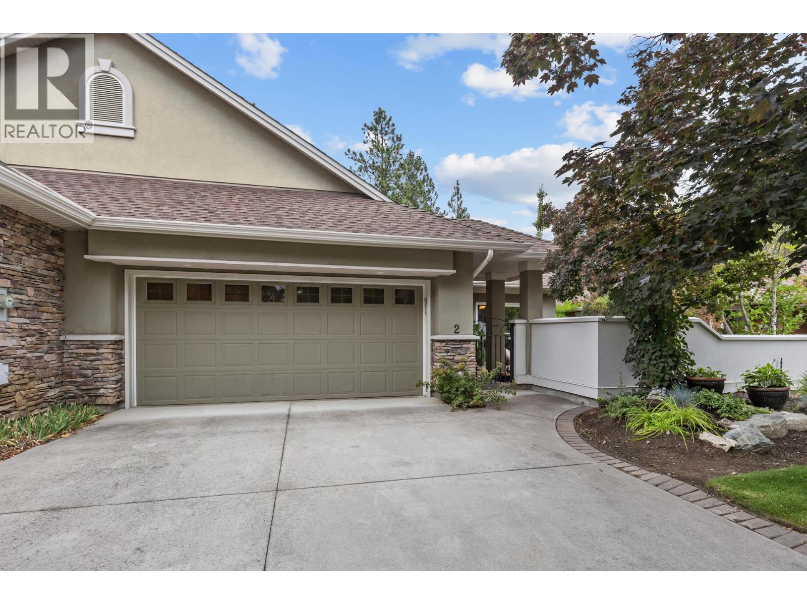 4520 GALLAGHERS Lookout Unit# 2, Kelowna, British Columbia