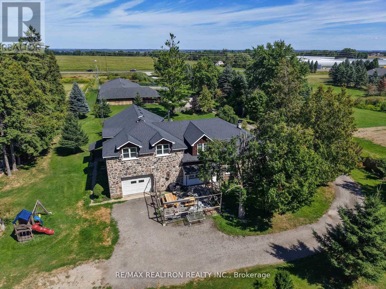 3930 Yonge Street, Bradford West Gwillimbury, Ontario  L3Z 3X6 - Photo 2 - N13685342
