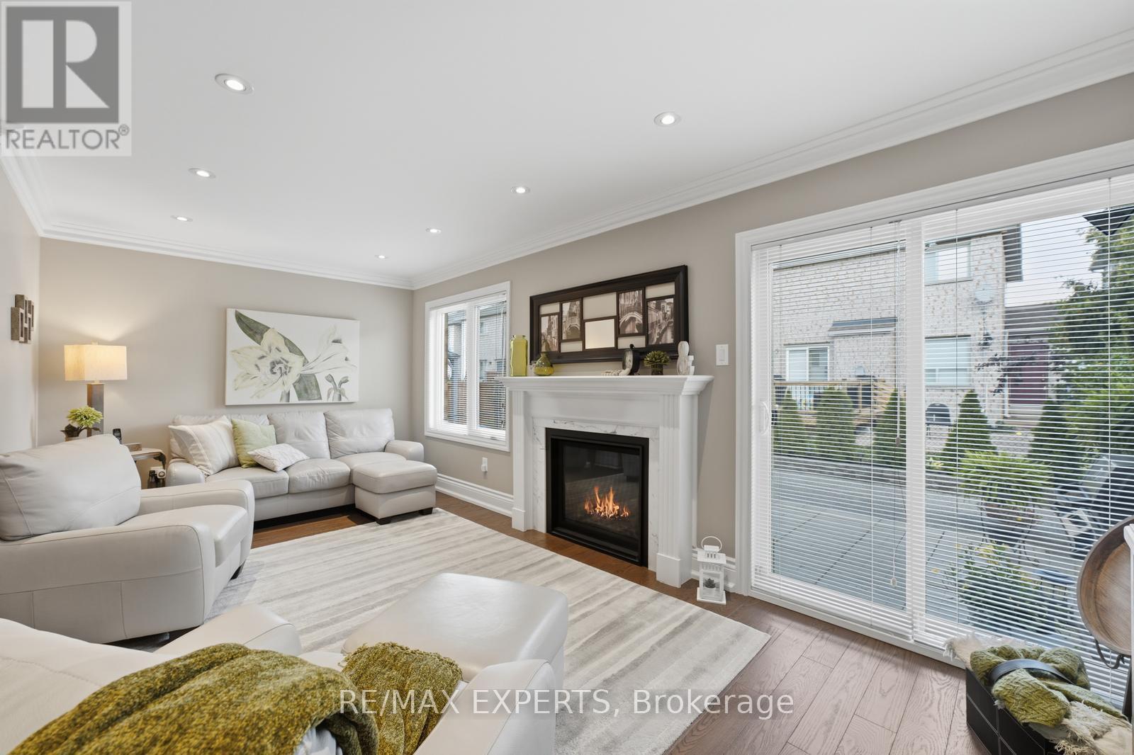 104 Pinedale Gate, Vaughan, Ontario  L4L 8X3 - Photo 11 - N13685356