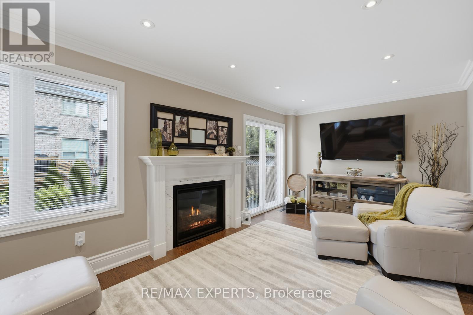 104 Pinedale Gate, Vaughan, Ontario  L4L 8X3 - Photo 12 - N13685356