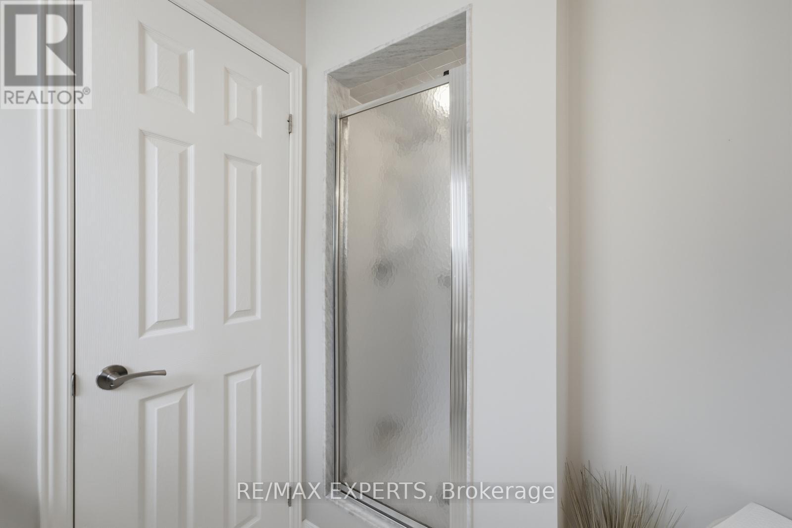104 Pinedale Gate, Vaughan, Ontario  L4L 8X3 - Photo 33 - N13685356