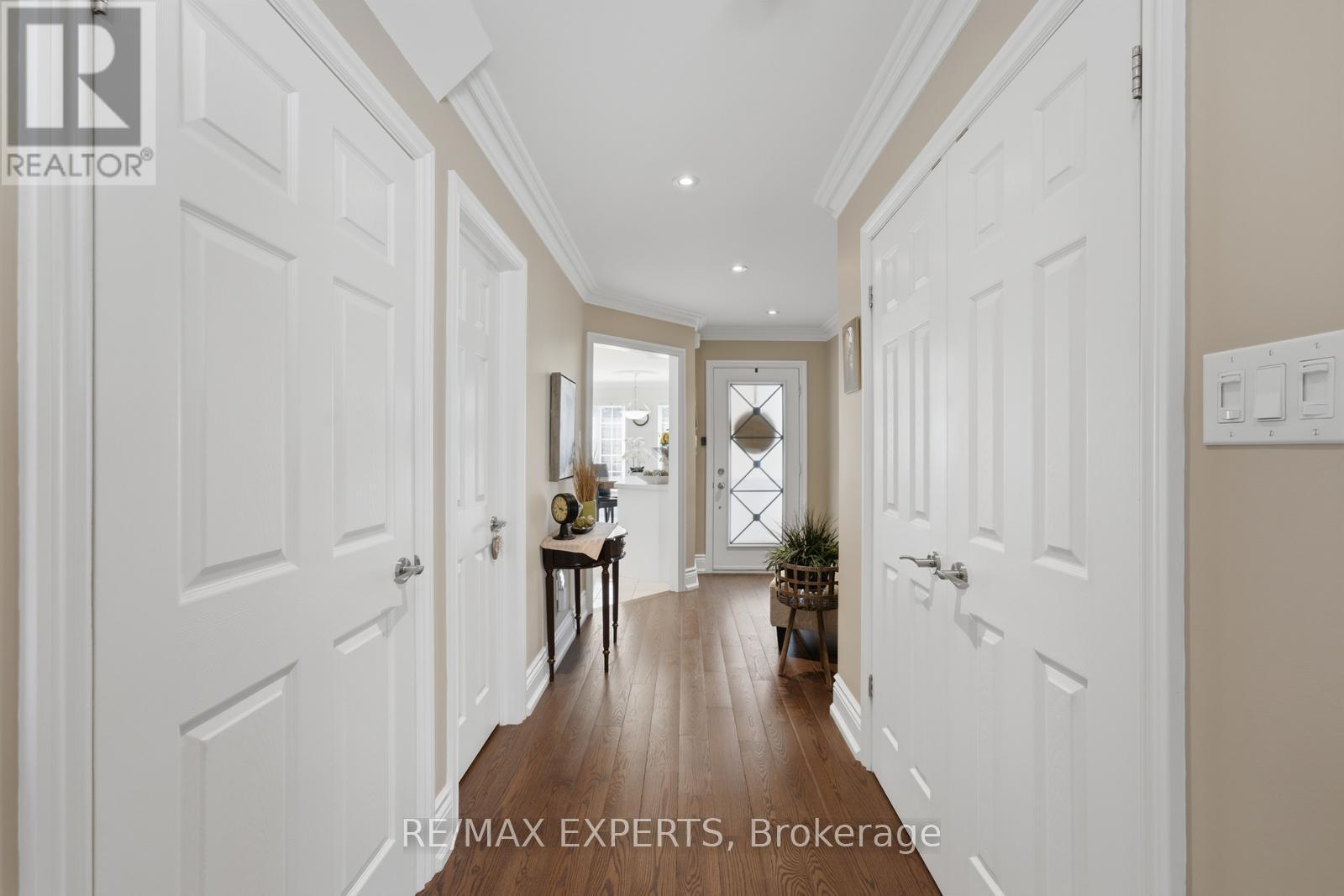 104 Pinedale Gate, Vaughan, Ontario  L4L 8X3 - Photo 8 - N13685356