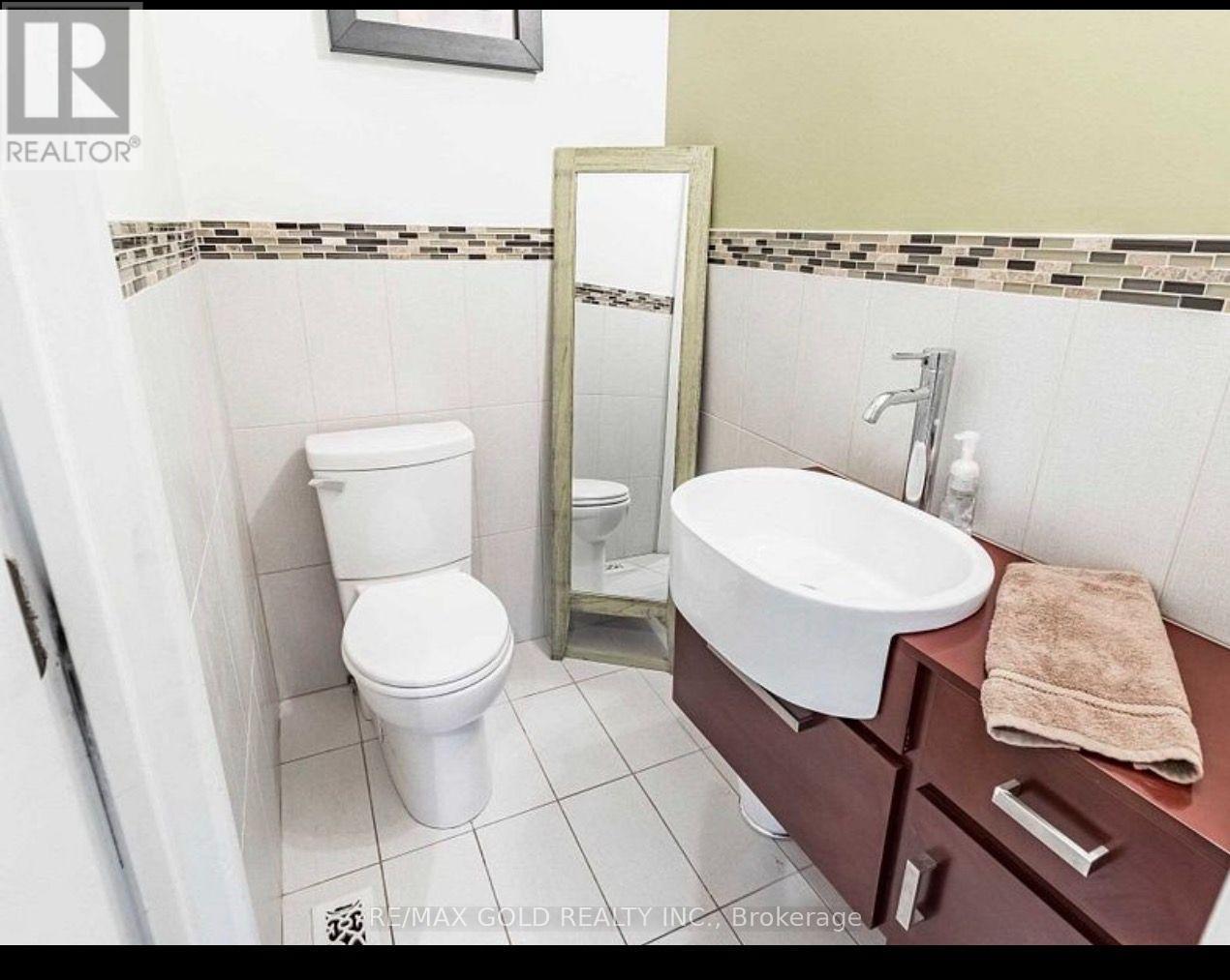 50 Lorraine Crescent, Brampton, Ontario  L6S 2R7 - Photo 13 - W13685286