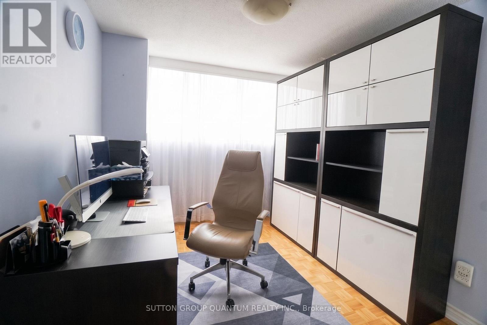 1810 - 11 Wincott Drive, Toronto, Ontario  M9R 2R9 - Photo 18 - W13685320