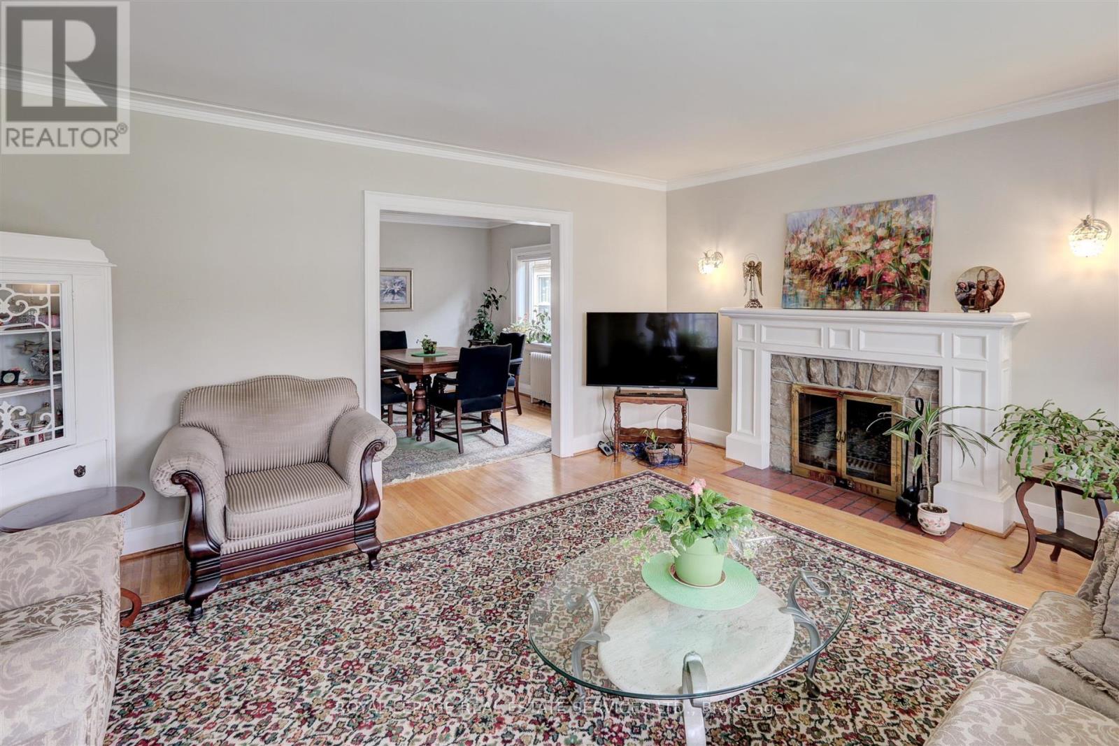 83 Brentwood Road S, Toronto, Ontario  M8Z 3N4 - Photo 5 - W13685350