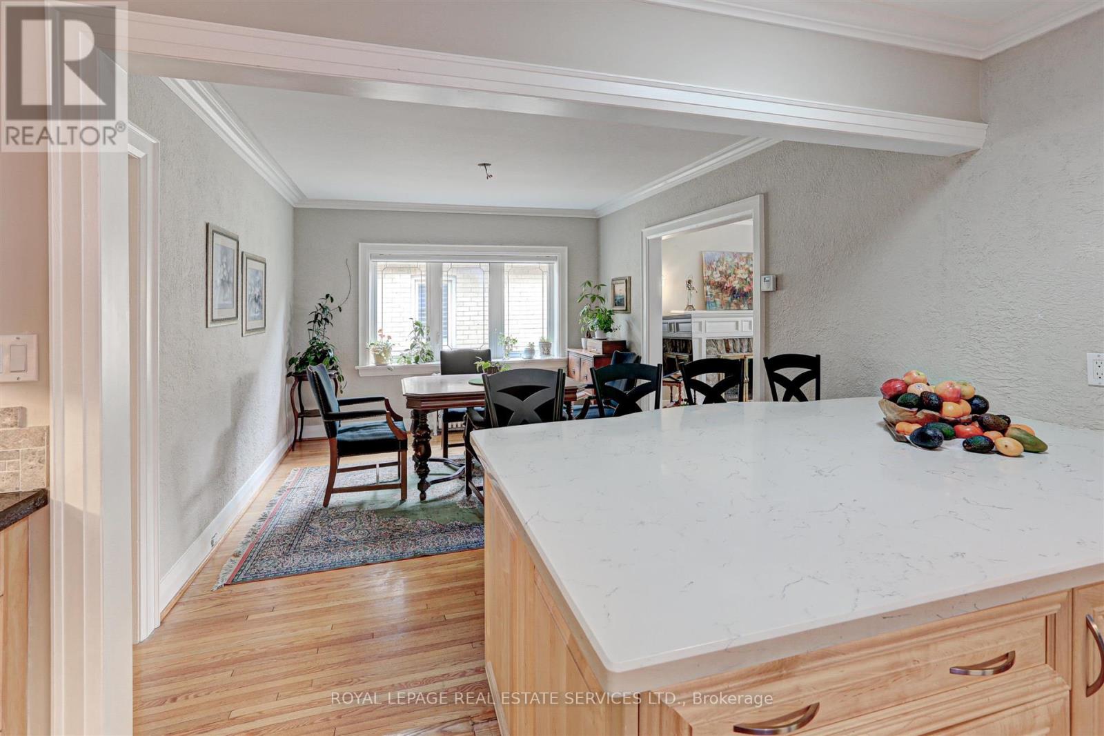 83 Brentwood Road S, Toronto, Ontario  M8Z 3N4 - Photo 8 - W13685350