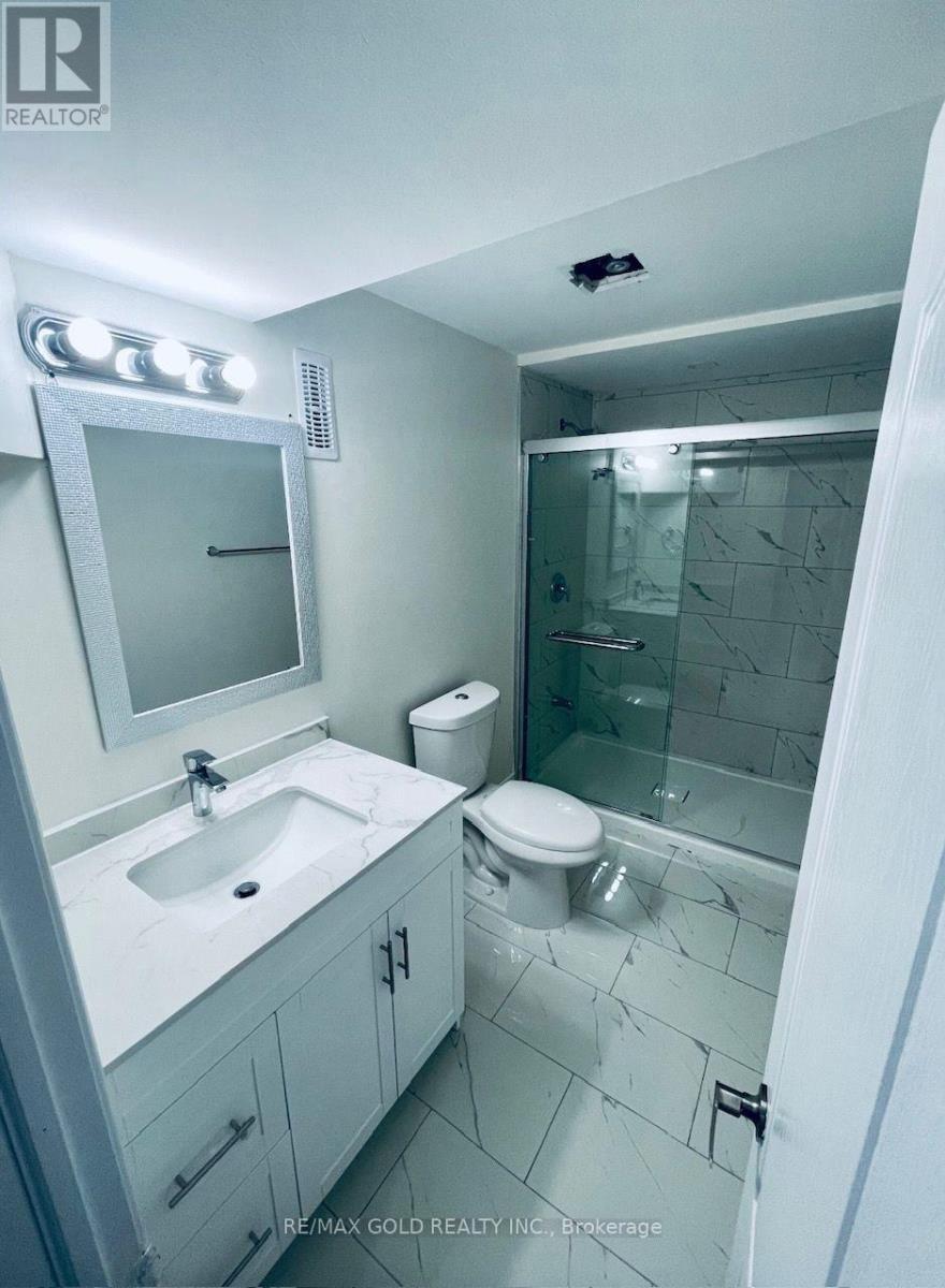 30 Moynes Avenue, Toronto, Ontario  M8Y 3B8 - Photo 6 - W13680938