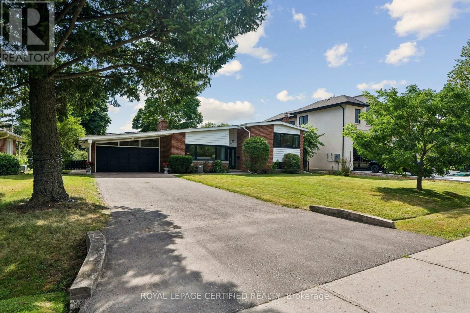 462 The Kingsway, Toronto, Ontario  M9A 3W4 - Photo 2 - W13605190