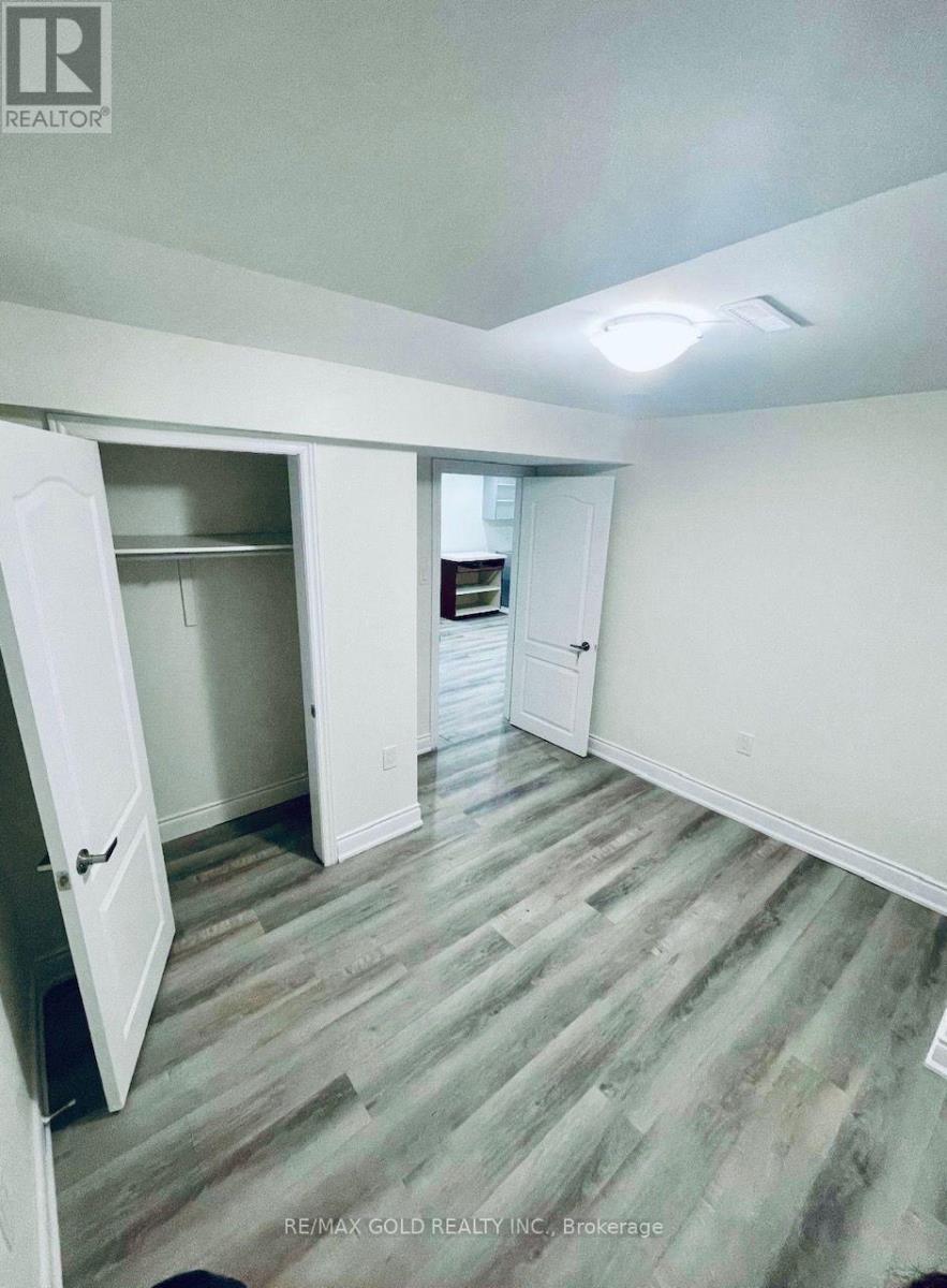 30 Moynes Avenue, Toronto, Ontario  M8Y 3B8 - Photo 5 - W13680938