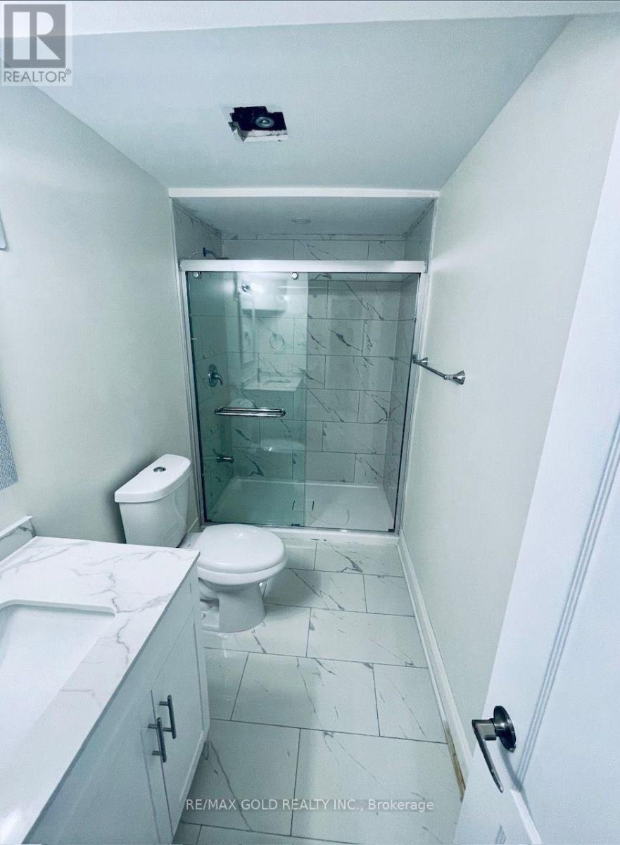 30 Moynes Avenue, Toronto, Ontario  M8Y 3B8 - Photo 7 - W13680938
