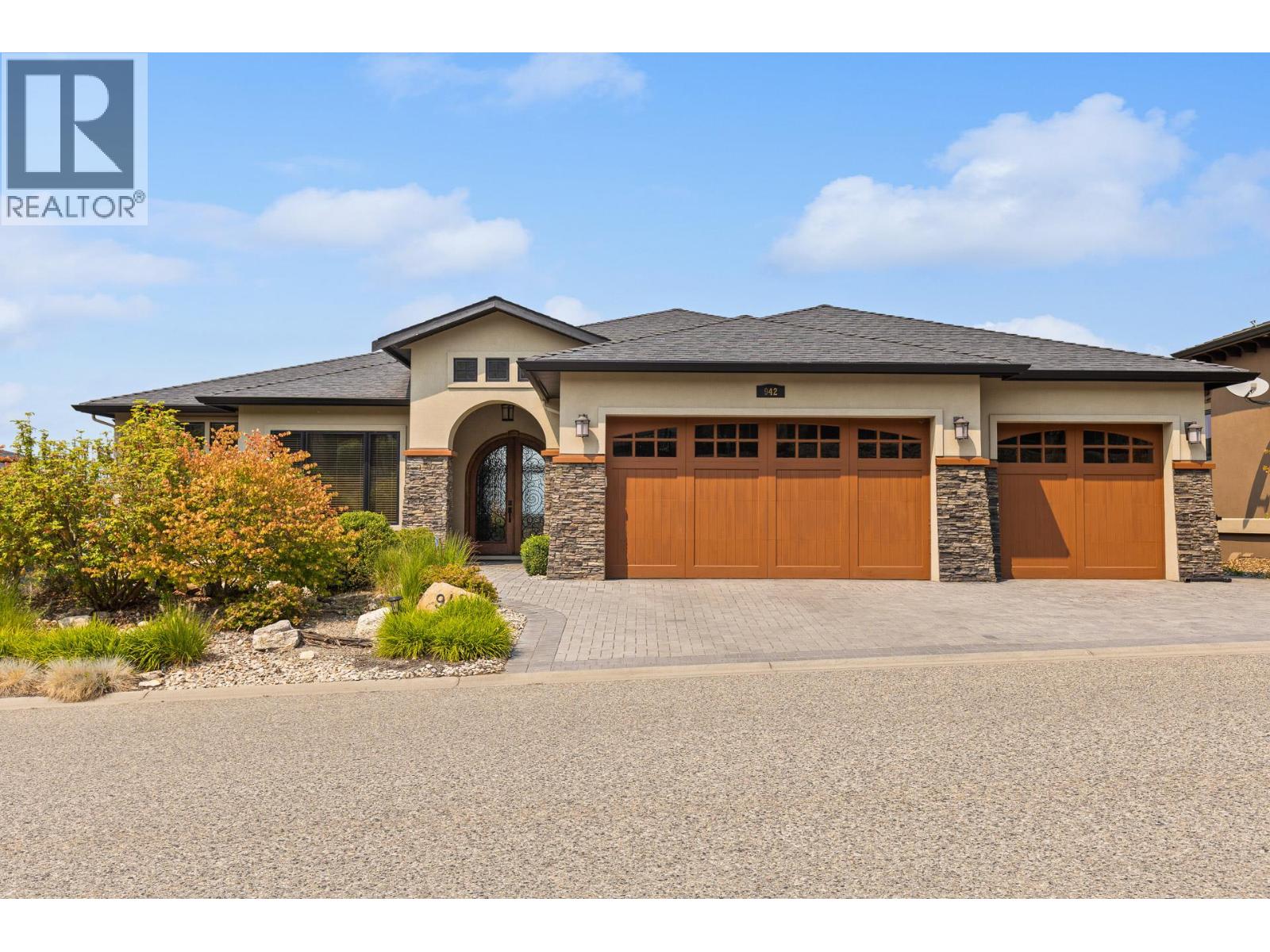 942 Hewetson Avenue, Kelowna, British Columbia
