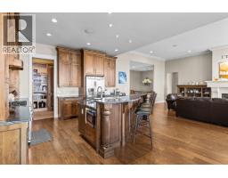 942 Hewetson Avenue, Kelowna, British Columbia  V1W 5H8 - Photo 10 - 10397967