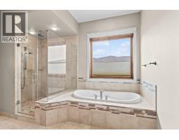 942 Hewetson Avenue, Kelowna, British Columbia  V1W 5H8 - Photo 30 - 10397967
