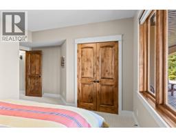 942 Hewetson Avenue, Kelowna, British Columbia  V1W 5H8 - Photo 48 - 10397967