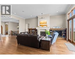 942 Hewetson Avenue, Kelowna, British Columbia  V1W 5H8 - Photo 5 - 10397967