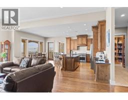 942 Hewetson Avenue, Kelowna, British Columbia  V1W 5H8 - Photo 8 - 10397967