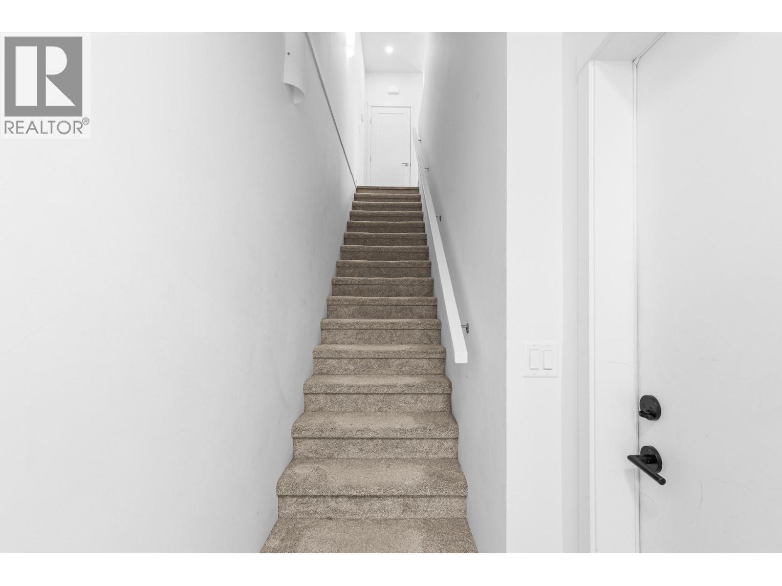 610 Academy Way Unit# 19, Kelowna, British Columbia  V1V 0H2 - Photo 3 - 10397962
