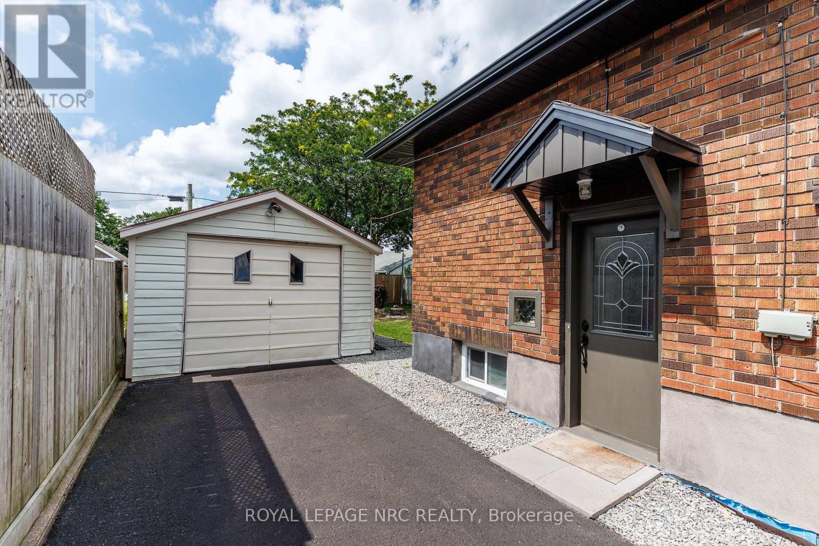 446 Wright Street, Welland, Ontario  L3B 2K5 - Photo 3 - X13685382