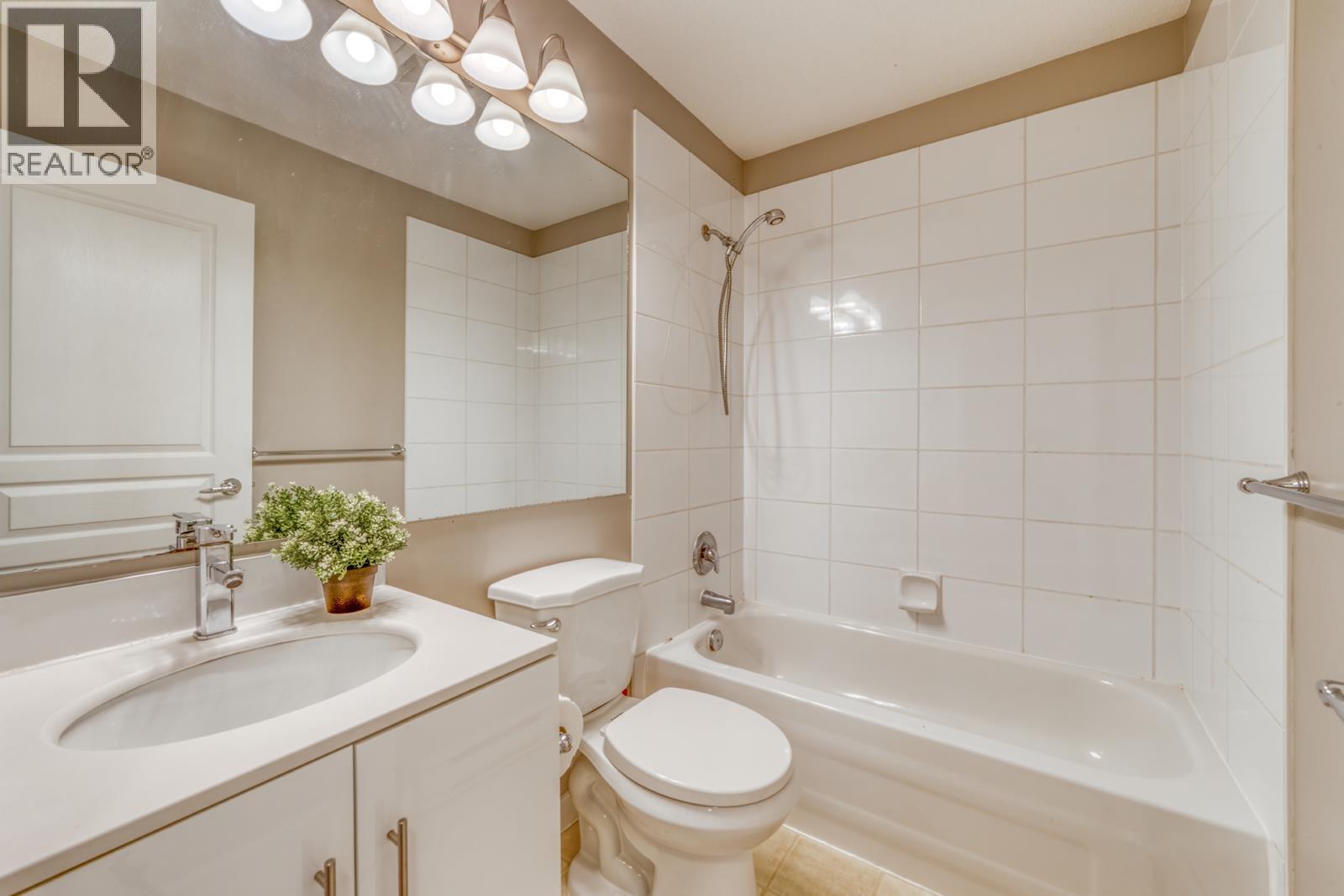 84 1380 Pinetree Way, Coquitlam, British Columbia  V3E 3S6 - Photo 25 - R3156573