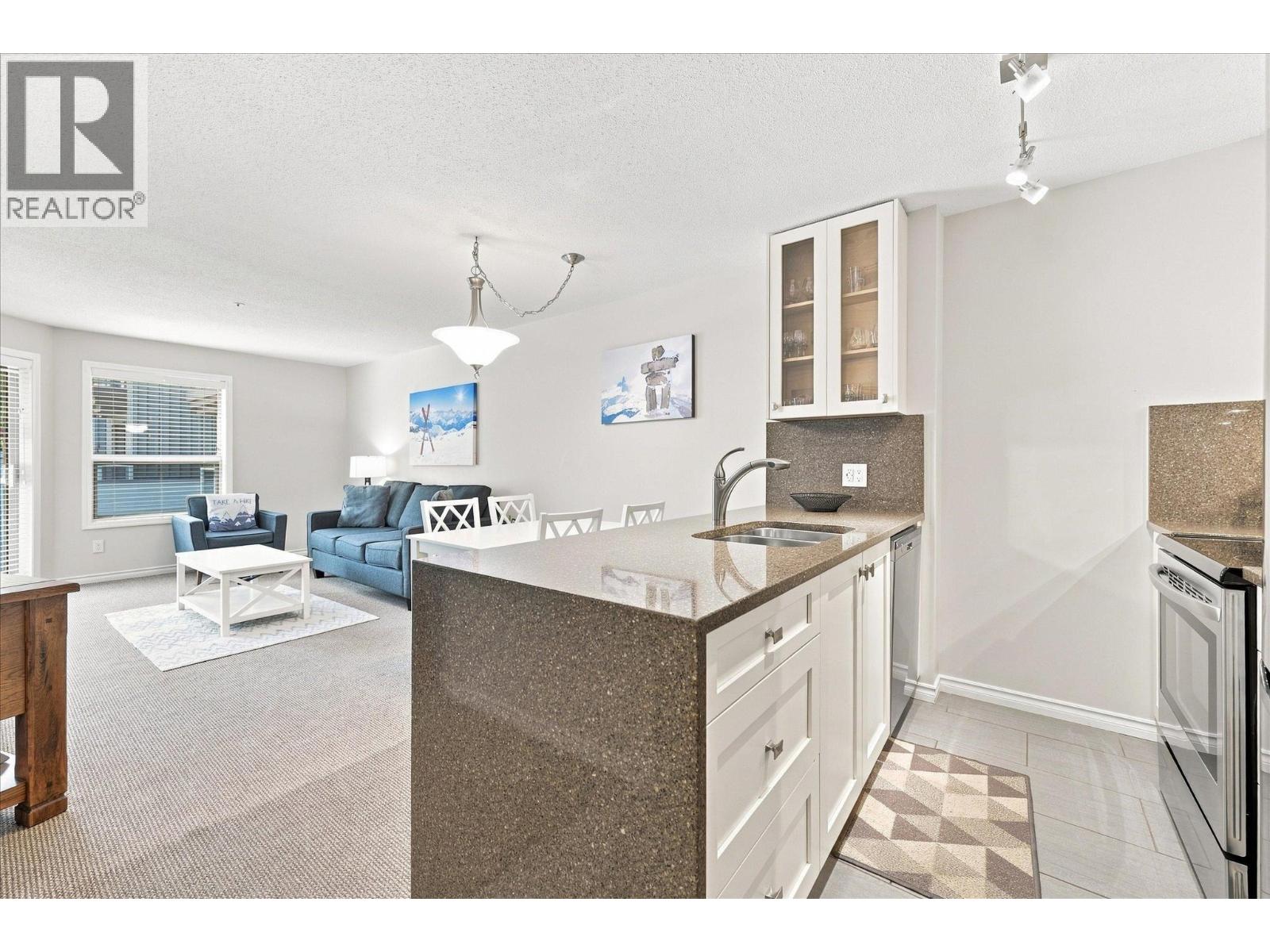338 4800 Spearhead Drive, Whistler, British Columbia  V8E 1G1 - Photo 8 - R3156584