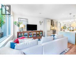127 525 E 2ND STREET, North Vancouver, British Columbia