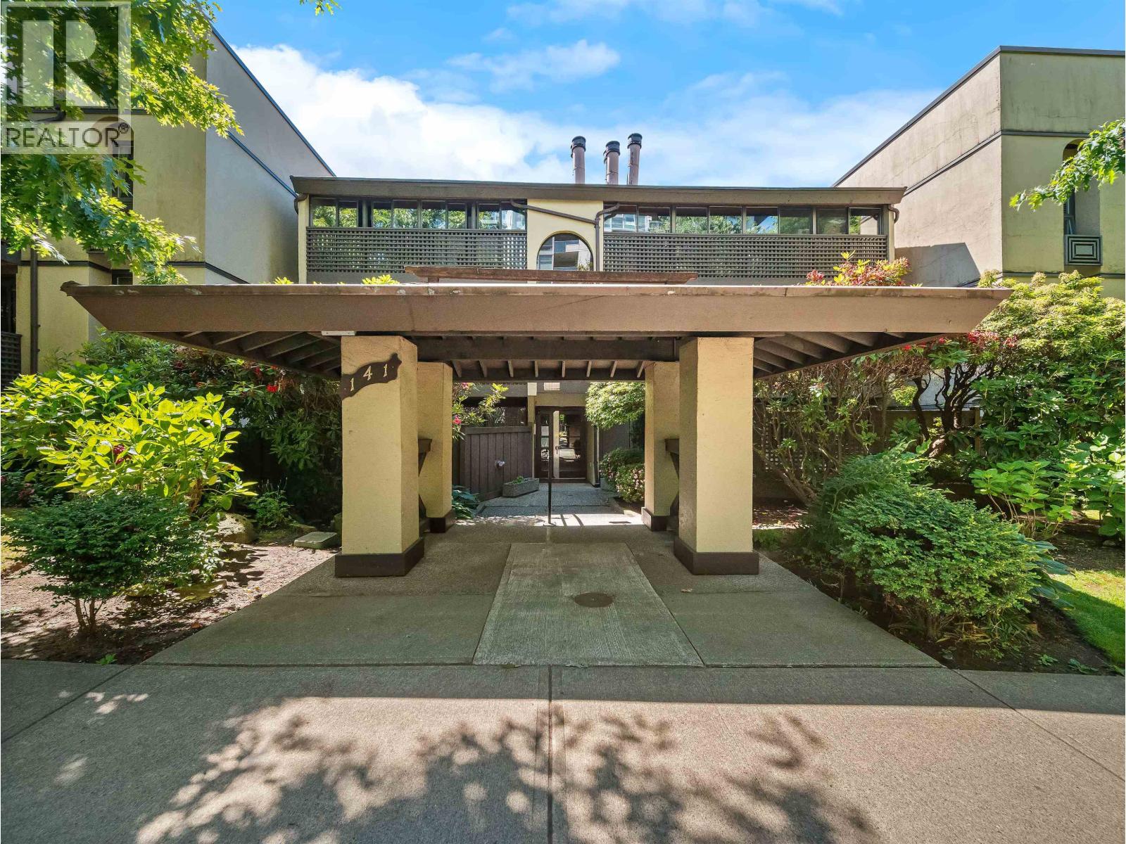 210 141 W 13TH STREET, north vancouver, British Columbia