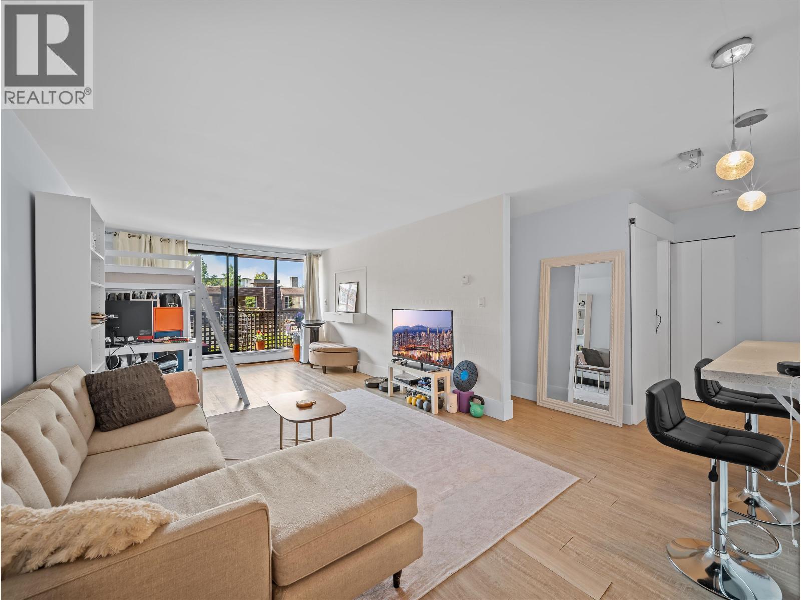 210 141 W 13th Street, North Vancouver, British Columbia  V7M 1N5 - Photo 17 - R3156609
