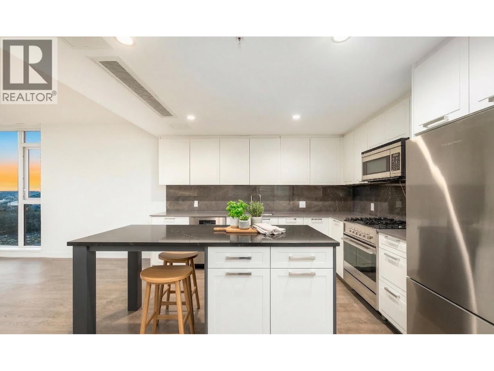 1705 1401 Hunter Street, North Vancouver, British Columbia  V7J 0E2 - Photo 4 - R3156614